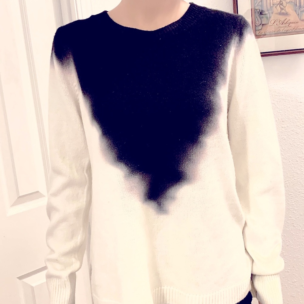 Vera Wang Sweater